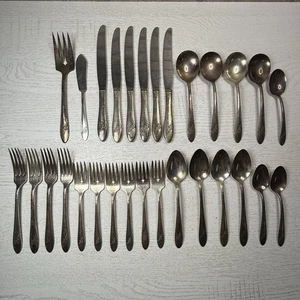 Plato Tudor Oneida Community Queen Bess II de colección cubiertos plateados 29 piezas - Imagen 1 de 17