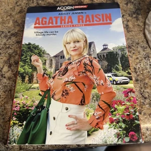 Agatha Raisin: Series One (DVD, 2016, 3-Disc Set) MINT WITH DUST JACKET - Foto 1 di 5