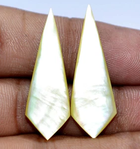 Natürliches Perlmutt Dreieckschliff Paar 33x11 mm 16,14 cts Edelsteine für Ohrringe - Bild 1 von 5