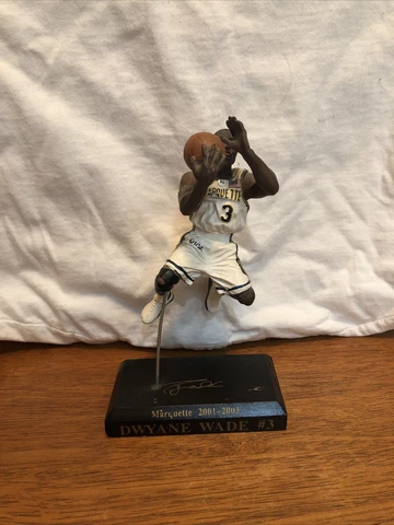 RARE Dwyane Wade Marquette Golden Eagles SGA Figure White Jersey /5,000 Limited Cover