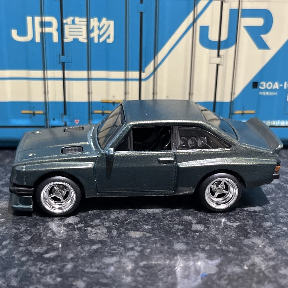 Hot Wheels escort RS2000 personalizado con pilotos reales  Foto 1 de 4
