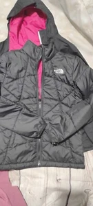 The North Face 2.N 1. girls Black coat size 14/16 Excellent Condition  - Picture 1 of 6