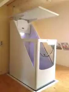 Generalüberholter Durchgangsboden Homelift Rollstuhllift Wessex VM36 - Bild 1 von 3