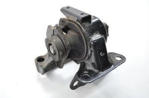 Soporte de montaje de motor izquierdo Mazda CX-7 2.3 MZR DISI Turbo 2010 LHD 1825452 - Imagen 1 de 4