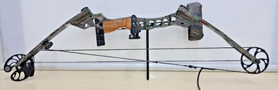 Mathews Solocam MQ-32 Right Handed Draw Compound Bow - Image 1 of 4