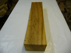 Walnußholz gestockt mit Wurmlöchern 53 x 11 x 9,4 cm; Artnr 142 - Bild 1 von 1