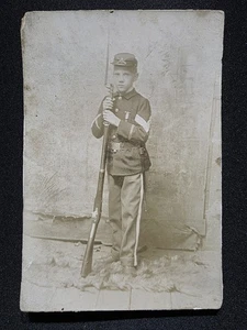 Rara carta armadio cadetto milizia GAR ragazzo armato del 1800 con fucile e baionetta - Foto 1 di 6