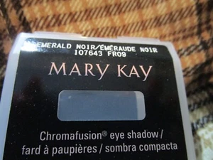 MARY KAY ~ Chromafusion magnetic case eye shadow ~ Emerald Noir  - Picture 1 of 1