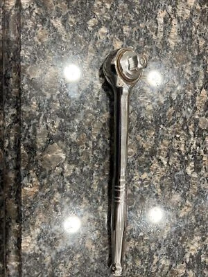 HUSKY  1/2 Inch Dive Ratchet Handle Quick Release Chrome Head SAE / Metric Nice! - Image 1 of 4