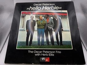 Oscar Peterson Trio – „Hello Herbie“ (MPS BASF 21 20723‑4) LP - Bild 1 von 6