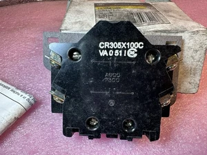 G.E. CR305X100C - Picture 1 of 5