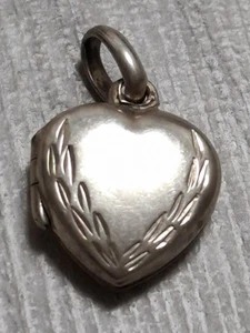 Medallón corazón vintage de plata de ley - Imagen 1 de 3