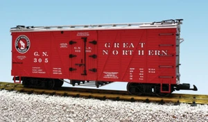 USA Trains G Scale 15018 Outside Braced Reefer Great Northern RED/SILVER - Picture 1 of 1