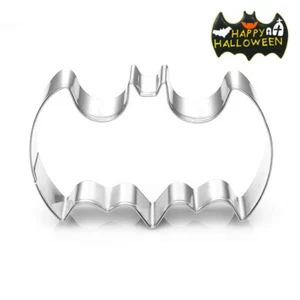Batman Cookie Cutter Mould Biscuits Fondant Baking Halloween Baking - Picture 1 of 6