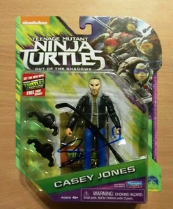 Ninja Turtles Casey Jones Stephen Amell signierte Figur Echtheitszertifikat 1 - Bild 1 von 1