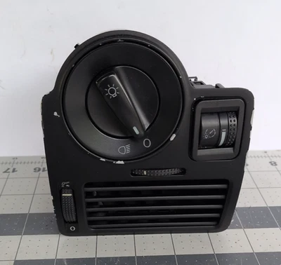 Interruptor de control de faros atenuadores Volkswagen Jetta 99-05 con ventilación de aire 1J1819185B1 Foto 1 de 4