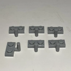 LEGO White Plate 1 x 2 with Hook - Light Bluish Gray (43876 / 88072) X 6 - Picture 1 of 3