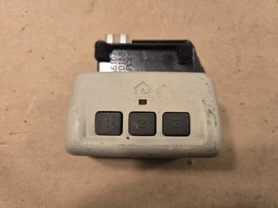 Land Rover Discovery 2 Home Link Garage Door Transmitter OEM 082V94800 - Image 1 of 4