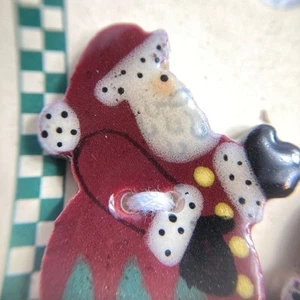 Debbie Mumm Collectible Christmas Santa Vintage Ceramic Buttons by Mill Hill New - Picture 1 of 6