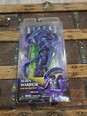 NECA Aliens 2019 Collectors Club Exclusive Alien Warrior 7" Action Figure NEW - Image 1 of 3