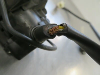 KIT CERRADURA MOTO GUZZI BREVA 1200 S EB792 2007 07 CON CERRADURA ASIENTO/LLAVE/TAPA GAS Foto 1 de 4