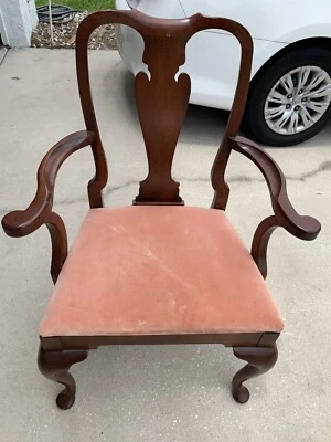 Sillón Hickory Chair Co. Queen Anne estilo caoba pelo de cerdo de caballo de goma Foto 1 de 4