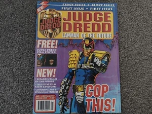 Judge Dredd Lawman of the Future First Issue Magazine and Poster - Imagen 1 de 6