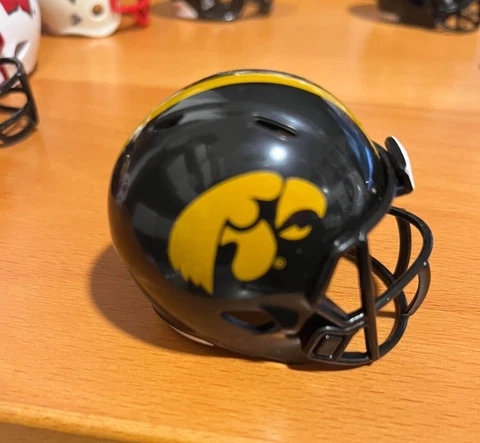 Riddell Pocket Pro football helmet Iowa Hawkeyes SPEED style Cover