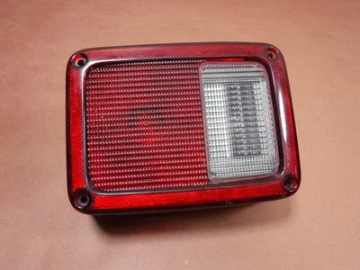 Luz trasera conductor Jeep Wrangler JK 07-17 55077891AE envío gratuito Foto 1 de 4