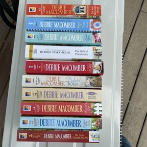 Debbie Macomber Lot/10 Paperback Novels Romance Drama - Imagen 1 de 12