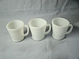 LOT OF 3 MILK GLASS MUG MIX FIRE-KING & ANCHOR HOCKING MADE IN USA - Picture 1 of 9