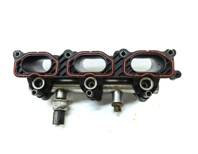 AUDI Q5 2010 (B8 8R) 3,2 L PANTORRILLA MOTOR FSI colector de admisión inferior izquierdo difusor Foto 1 de 4