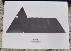 Apple iPad MX3L2LL/A Smart Keyboard Folio/Custodia - Nero [Per iPad 10,5", Gen 7-9] - Foto 1 di 5