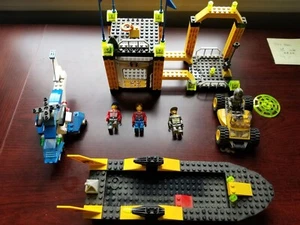 4610 LEGO Jack Stone Aqua Res-Q Super Station Boat Not Complete with Helicopter - Picture 1 of 4