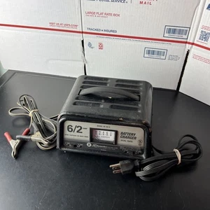 Schumacher 6/2 Amp Dual Rate 6/12 Volt Model SE-82-6 Battery Charger - Picture 1 of 11