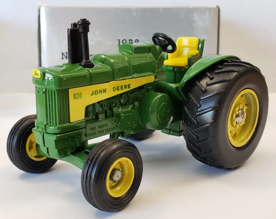 Ertl John Deere 630 Tractor 1988 National Farm Toy Show Diecast 1:43 - Image 1 of 4