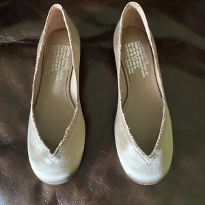 Pedro Garcia Satin Tan Flat V cut Ballet Sizes - Picture 1 of 6