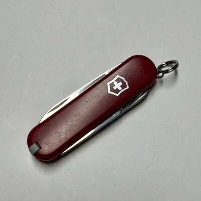 Swiss Army Knife Victorinox 58mm Classic SD Pocket Knife Red FREE SHIPPING - Image 1 of 4