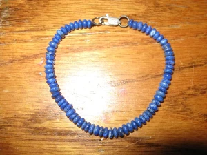 Bracciale LAPISLAZZULI piccole pietre preziose con perline; chiusura tono argento aragosta 2 1/2" - Foto 1 di 9