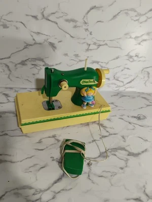 Cabbage Patch Kids Sewing Machine W/ Foot Pedal. Vintage Good Condition - Image 1 of 3
