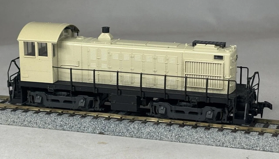 Atlas #8270 "HO" Undecorated Alco S-4 Diesel Locomotive New "AS IS" - Image 1 of 1