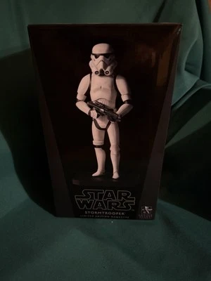 Estatua maqueta animada Star Wars Clone Wars Gentle Clone Trooper Foto 1 de 2