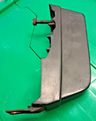 Protector de parachoques delantero derecho FC-1 1981-87 Pontiac Grand Prix Foto 1 de 4