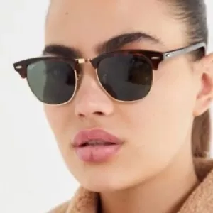 Ray Ban Club master RB3016 Tortoise Shell and Gold Needs new lenses - Picture 1 of 8