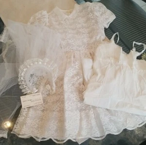 Vintage 1967 First Communion Dress ~ Scalloped Lace Overlay & Long Veil & Slip - Picture 1 of 11