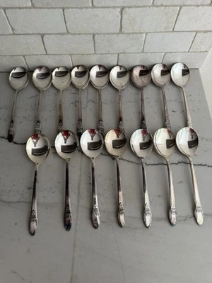 16 Soup Spoons 1847 Rogers Bros IS Silver Plated FIRST LOVE Inaugural State - Image 1 of 4