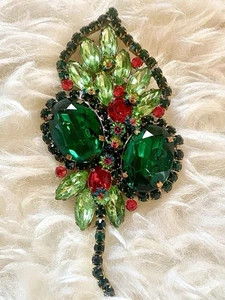 Broche prendedor vintage raro de diamantes de imitación rojo y verde floral de Navidad Juliana D&E - Imagen 1 de 5