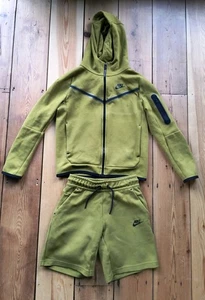 Boys Nike Tech Fleece Hoodie & Shorts In gorgeous Moss Green. Size M to fit 9-10 - Picture 1 of 6