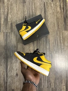 GS Air Jordan 1 Low Black Yellow Ochre Size 4Y 553560 072 - Picture 1 of 14