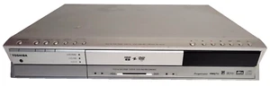 Grabadora de video HDD y DVD Toshiba RD-VS32SB plateada de colección probada en energía - Imagen 1 de 8